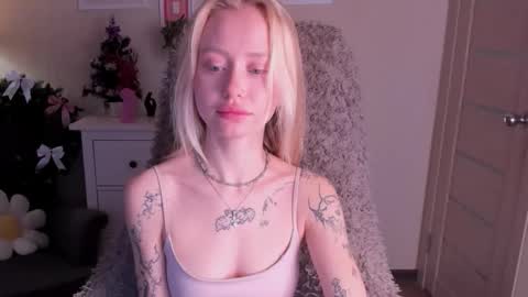 kris_grant online show from December 21, 10:30 am