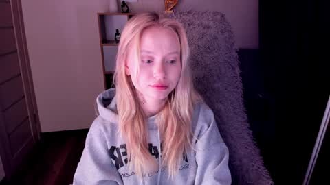 kris_grant online show from January 26, 10:34 am