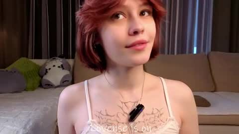 Sarah online show from April 5, 1:04 am