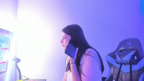 Snapshot of kristel_19 chatting on September 18, 11:42 am KRISTEL online show from September 18, 11:42 am
