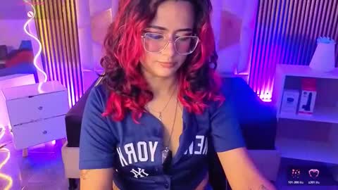 kristen_tay online show from March 13, 4:14 am