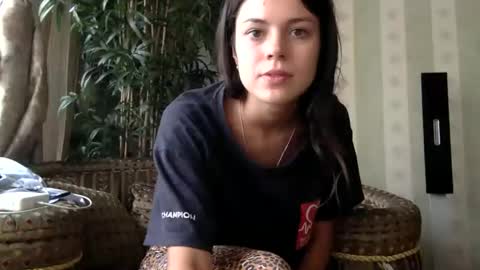 kristinalamour96 online show from September 17, 8:01 am