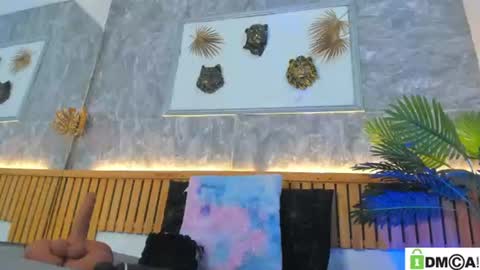 krystal online show from July 13, 6:41 pm