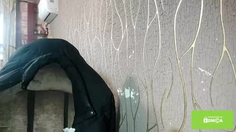 Anna online show from March 4, 9:54 pm