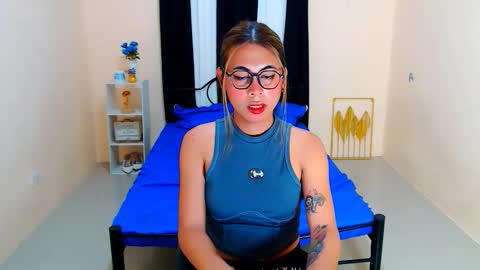 kylarose smith online show from October 6, 2:01 pm