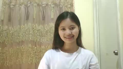 its me KYLIE online show from October 30, 5:14 pm