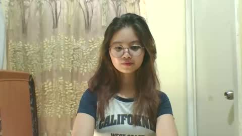Snapshot of kylie1177 chatting on October 18, 5:59 pm its me KYLIE online show from October 18, 5:59 pm