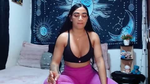 Snapshot of kylie_capricorn chatting on September 18, 1:04 am kylie online show from September 18, 1:04 am