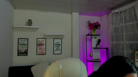 kylie online show from December 16, 1:17 pm