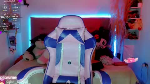 k ylie online show from October 28, 9:41 pm