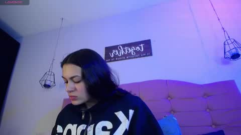 Snapshot of kylie_ls chatting on January 16, 12:42 pm kylie_ls online show from January 16, 12:42 pm