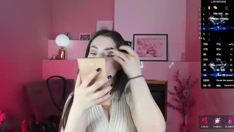 Snapshot of kylie_mellow chatting on September 28, 5:47 am Kylie online show from September 28, 5:47 am