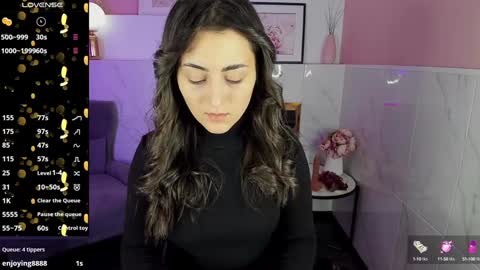 Snapshot of kylie_mellow chatting on January 19, 5:37 am Kylie online show from January 19, 5:37 am