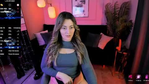 Kylie online show from April 13, 1:12 pm