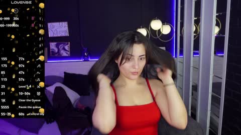 Snapshot of kylie_mellow chatting on February 1, 6:00 am Kylie online show from February 1, 6:00 am