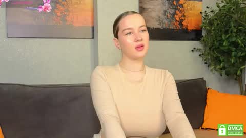 Snapshot of kylie_moss chatting on October 6, 11:38 am Anna online show from October 6, 11:38 am