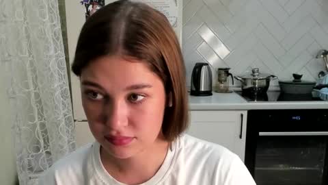 Snapshot of kylieblond chatting on October 6, 8:46 pm Din online show from October 6, 8:46 pm