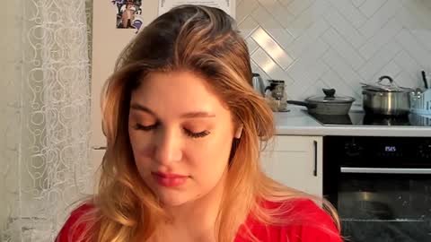 Snapshot of kylieblond chatting on February 2, 8:30 pm Din online show from February 2, 8:30 pm