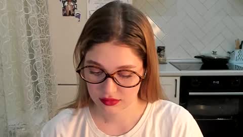 Snapshot of kylieblond chatting on March 3, 10:18 pm Din online show from March 3, 10:18 pm