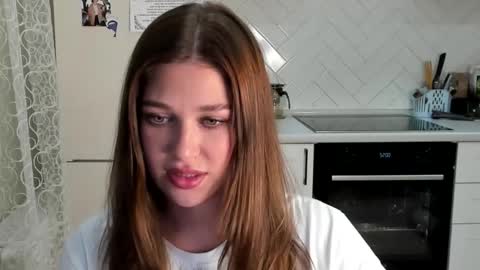 Snapshot of kylieblond chatting on October 2, 9:53 pm Din online show from October 2, 9:53 pm