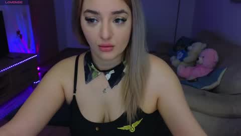 Snapshot of kylieety chatting on February 21, 7:12 am KYLIE online show from February 21, 7:12 am