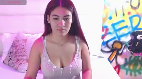 Snapshot of kyliiebaker chatting on January 11, 4:59 am Kylie online show from January 11, 4:59 am