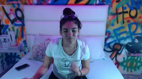 Snapshot of kyliiebaker chatting on January 8, 10:59 am Kylie online show from January 8, 10:59 am
