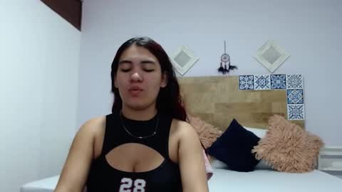 Snapshot of kyliiebaker chatting on January 31, 11:03 am Kylie online show from January 31, 11:03 am