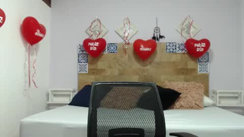 Snapshot of kyliiebaker chatting on February 15, 7:27 am Kylie online show from February 15, 7:27 am