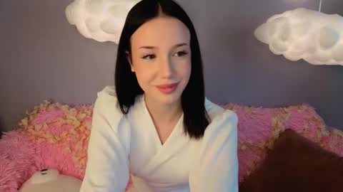 Melaniee online show from May 1, 9:23 am