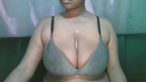 lady_dearra online show from March 3, 11:05 am