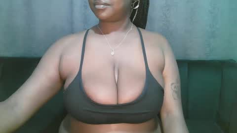 lady_dearra online show from March 22, 11:16 am