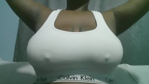 lady_dearra online show from October 26, 4:30 am