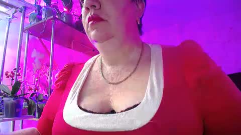 Snapshot of lady_gloria chatting on March 6, 4:19 am Lady Gloria online show from March 6, 4:19 am