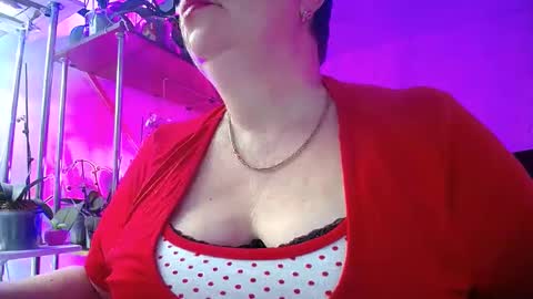 Snapshot of lady_gloria chatting on February 17, 3:58 am Lady Gloria online show from February 17, 3:58 am