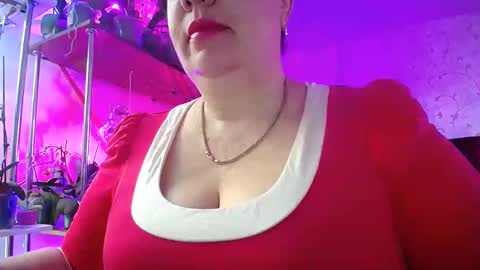 Snapshot of lady_gloria chatting on February 23, 5:06 am Lady Gloria online show from February 23, 5:06 am