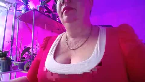 Snapshot of lady_gloria chatting on January 21, 4:43 am Lady Gloria online show from January 21, 4:43 am