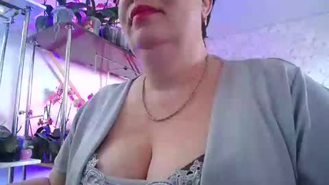 Snapshot of lady_gloria chatting on March 1, 3:27 pm Lady Gloria online show from March 1, 3:27 pm