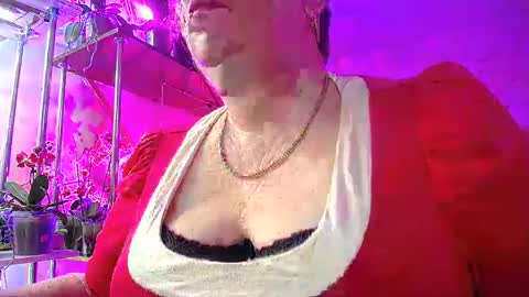 Snapshot of lady_gloria chatting on March 9, 4:27 am Lady Gloria online show from March 9, 4:27 am