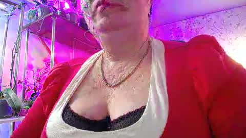 Snapshot of lady_gloria chatting on March 9, 2:32 pm Lady Gloria online show from March 9, 2:32 pm