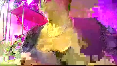 Snapshot of lady_gloria chatting on February 2, 4:05 am Lady Gloria online show from February 2, 4:05 am