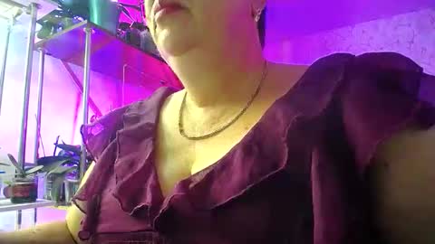 Snapshot of lady_gloria chatting on September 18, 4:11 am Lady Gloria online show from September 18, 4:11 am