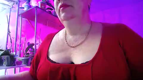 Snapshot of lady_gloria chatting on January 16, 5:11 am Lady Gloria online show from January 16, 5:11 am
