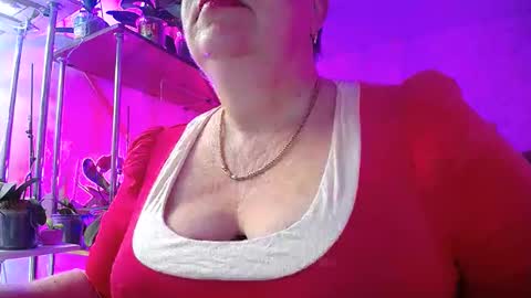 Snapshot of lady_gloria chatting on January 29, 4:05 am Lady Gloria online show from January 29, 4:05 am