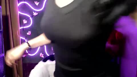 Snapshot of lady_kathy chatting on September 19, 6:56 am lady_kathy online show from September 19, 6:56 am