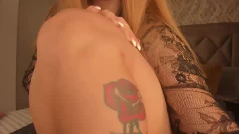 Snapshot of lady_lacey05 chatting on February 18, 2:49 pm Gaby online show from February 18, 2:49 pm