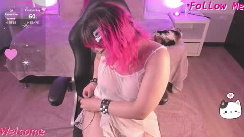 Lady  online show from November 3, 8:13 pm