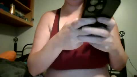 Snapshot of ladyarsenic chatting on October 17, 3:15 pm Just at the office alone with my boobs out online show from October 17, 3:15 pm