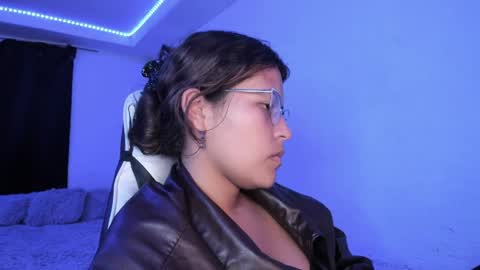  Lady  online show from April 1, 2:12 am