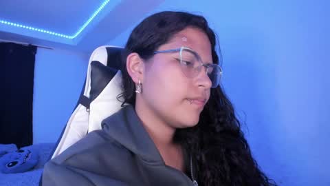 Snapshot of ladybrown_16 chatting on March 6, 3:13 am Lady online show from March 6, 3:13 am